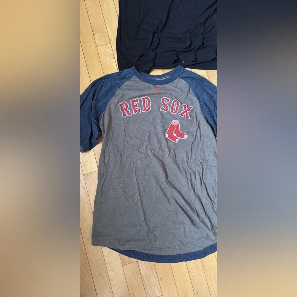 Men’s sports lot- includes Red Sox Baseball! Nike, Basketball, Soccer, Patriots - Picture 5 of 10